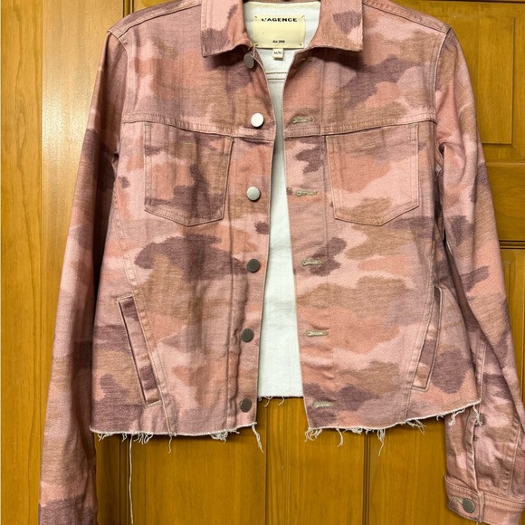 L'AGENCE Jackets & Blazers - L'AGENCE Janice In Nude Rose Camo Jean jacket, size M